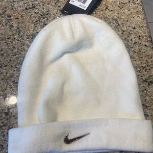 Nike UNISEX Cream Beanie with Logo